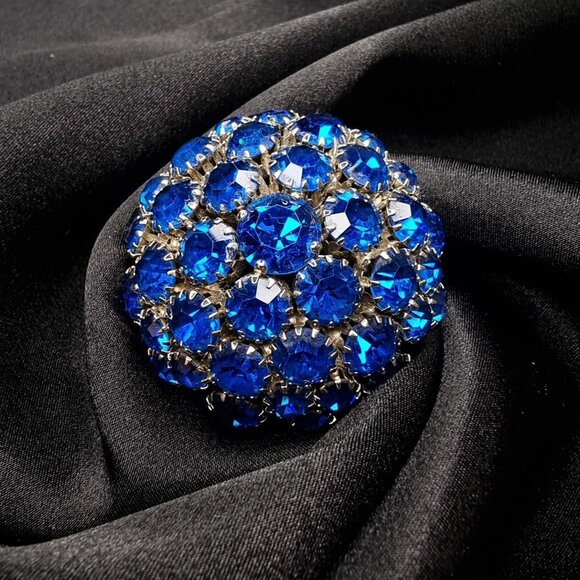 Vintage 1960s WARNER Signed Blue Rhinestone Brooch - Picture 1 of 6